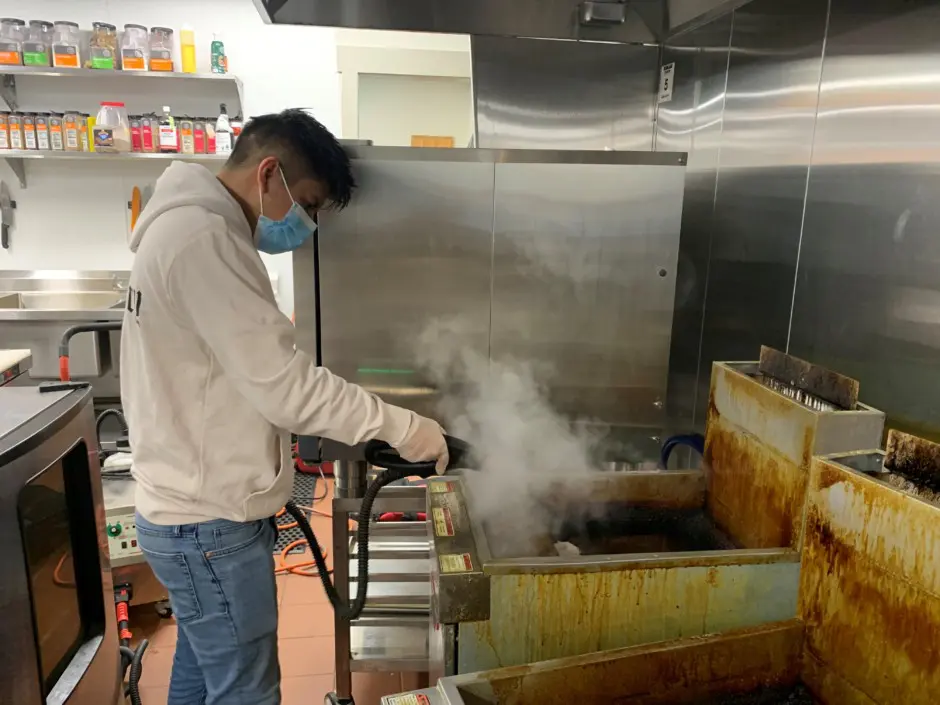 Kitchen chimney cleaning guide β filter degreasing DIY vs professional